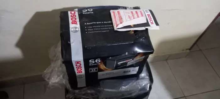 Bateria automotiva de 60 amperes Bosch nova
