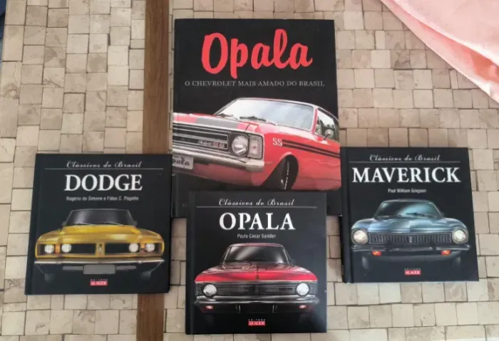 Coleção 4 Livros Colecionáveis Carros Antigos Opala Maverick Dodge