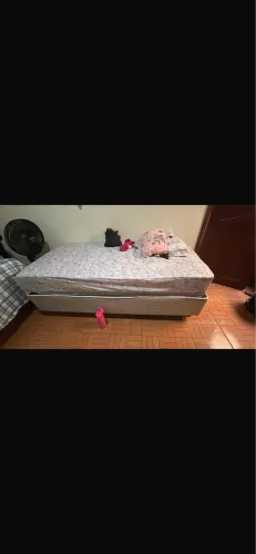 Vendo esta cama de solteiro, molas ensacadas