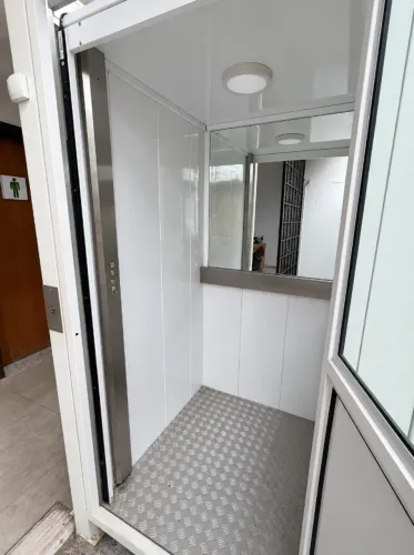 Elevador Plataforma Hidráulica Ônix - 2 Paradas - Cabine Completa