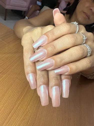 Manicure que faça alongamento
