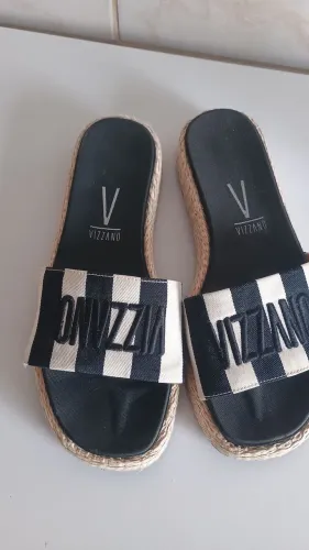 Chinelo Vizzano