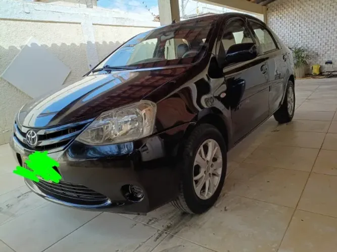 Toyota Etios XS Sedan 1.5 Flex 16V 4P Mec. 2013