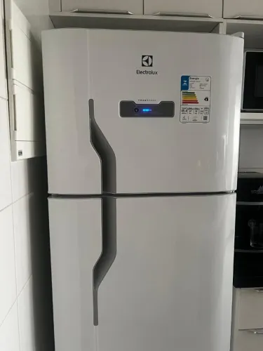 Geladeira Frost Free 310L Branca - Electrolux