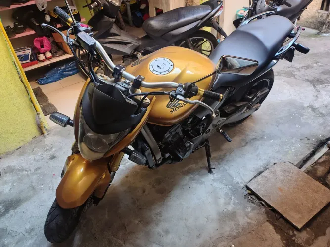 CB 600F HORNET