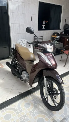 Biz 125 2021 Marrom 