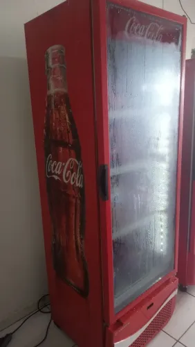 Vendo freezer vertical da coca
