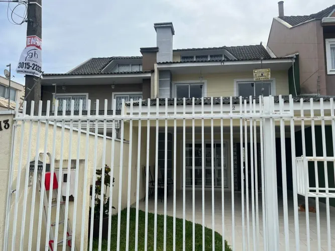 SOBRADO com 3 dormitórios à venda com 198m² por R$ 1.080.000,00 no bairro Pilarzinho - CUR