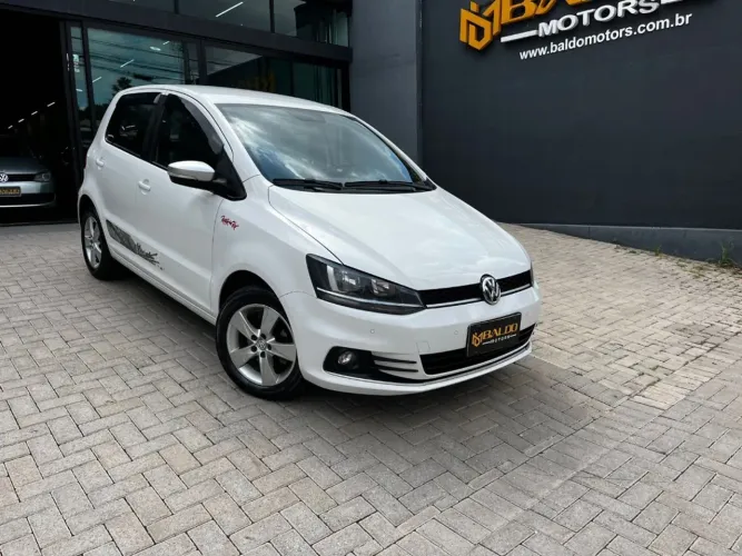 Volkswagen Fox Rock IN RIO 1.6 MI Total Flex 8V 5P 2016