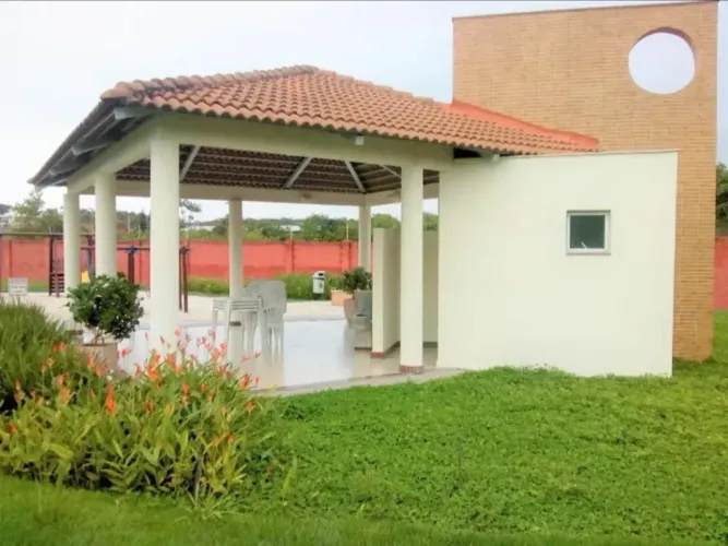 Lote Plano e Muito bem localizado no condomínio- Perto de importantes instalações do lindo