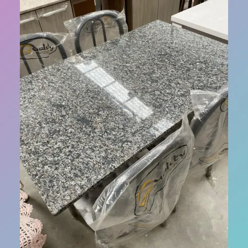 Mesa com 4 cadeiras - entregamos hoje