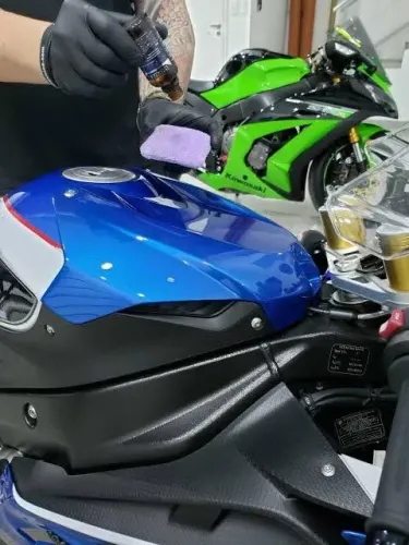 PINTOR PARA PREPARAÇÃO DE MOTOS
