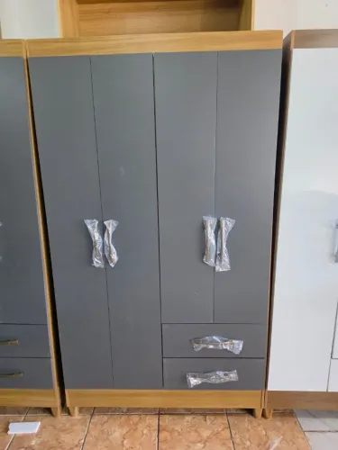 Guarda roupa de solteiro novo