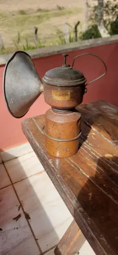 Lanterna de carbureto (antiga)