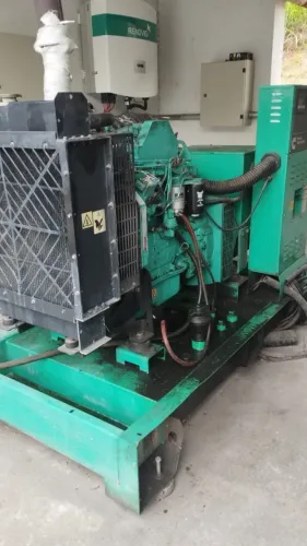 Gerador CUMMINS 100 kVA (100kVA) 2012