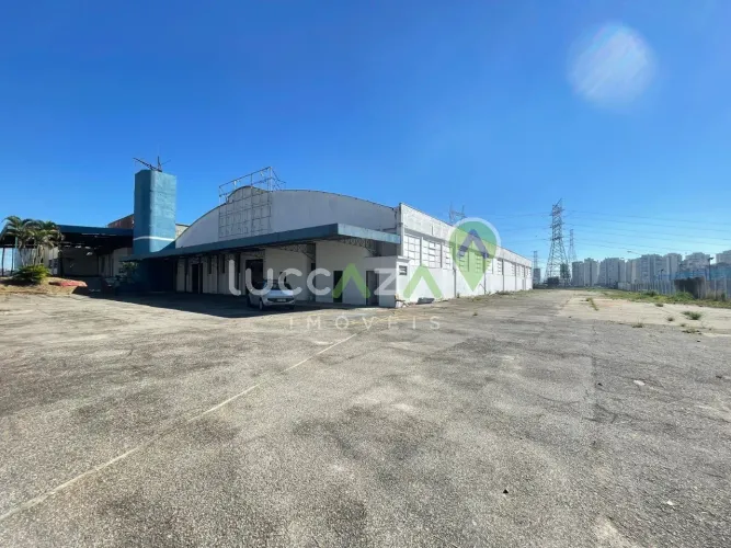 Locação de Galpão Industrial na Vila Betânia - São José dos Campos-SP: 2 Salas, 5 Banheiro