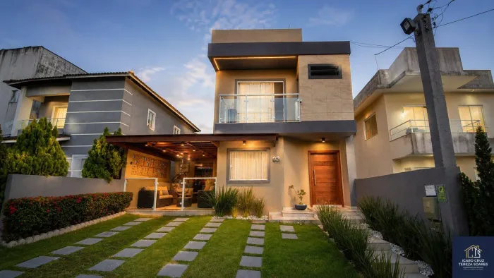 Casa Duplex com 4/4 (Suíte Master)- Piscina com Hidro e Espaço Gourmet - Oportunidade em L