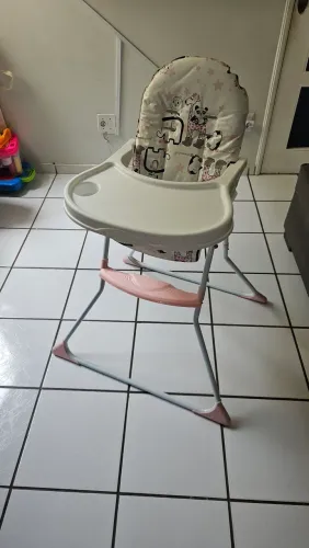 Vendo Cadeira de alimentacao Galzerano 