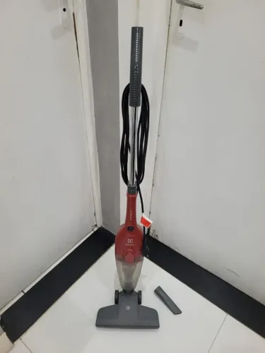 Aspirador de Pó Electrolux | Vermelho | Vertical | 2 em 1 | 1100W