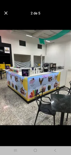 Sorveteira com estrutura montada