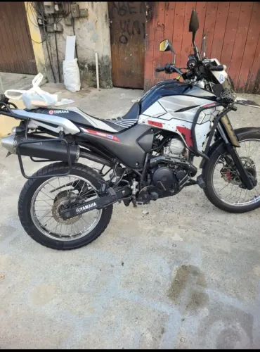 Lander 250 , vendo ou troco em xj6 ou em uma 600