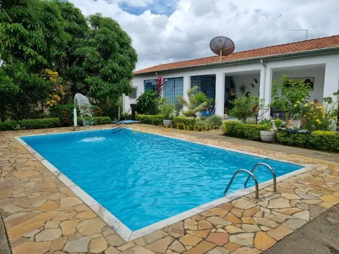 Chácara com 4 quartos à Venda, Jardim Regina (Moreira César) - Pindamonhangaba