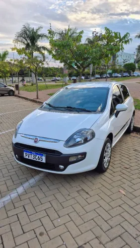 Fiat Punto Attractive 1.4 Fire Flex 8V 5P 2015