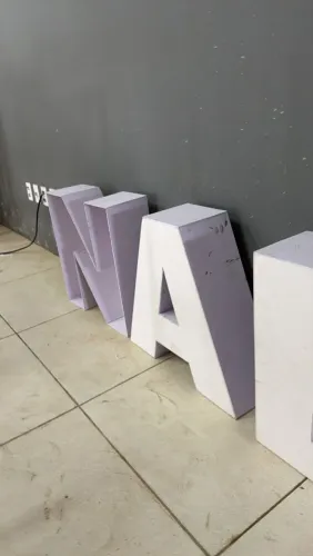 Letra caixa em PVC