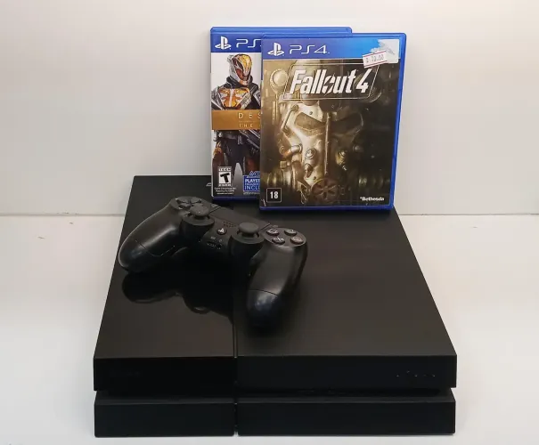 Ps4 FAT revisado , temos loja física , 90 dias de garantia mais 2 jogos e um controle