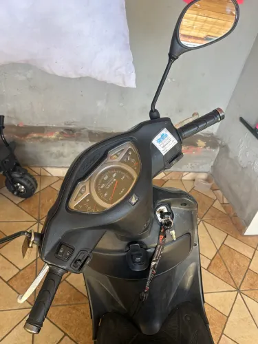 Honda lead