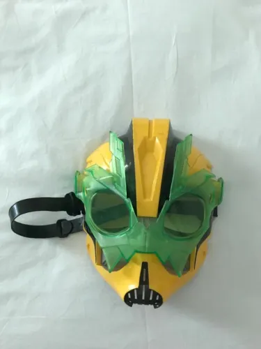 Máscara Infantil dos Transformers Bumblebee  Prime Beast Hunters