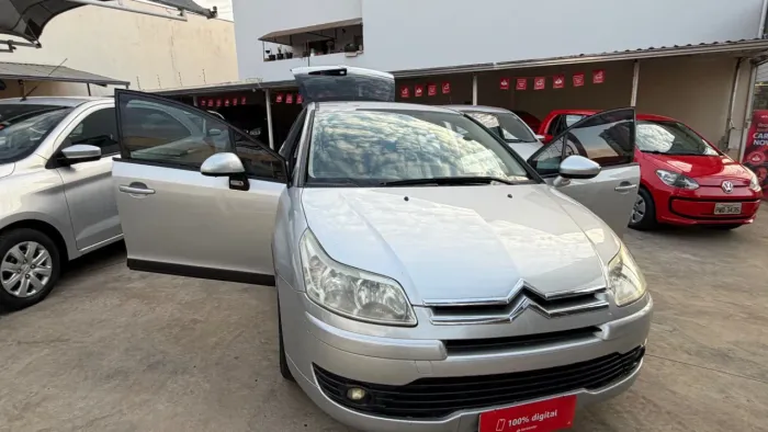 Citroen C4 GLX 1.6 Flex 16V 5P Mec. 2011
