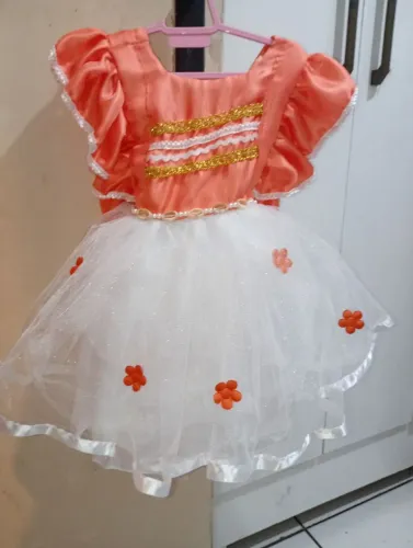 Vestido baby Moana usado uma vez só na festa criança de 1 até 2 anos
