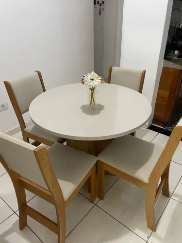 Vendo mesa com 4 cadeiras - Retirada em Pinheiros