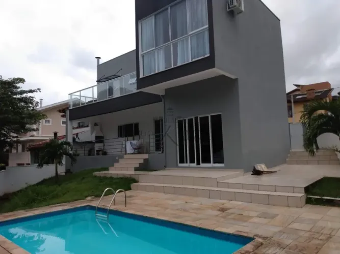 Casa em Condomínio - Urbanova - Condomínio Altos da Serra III - 3 Dormitórios - 290m².