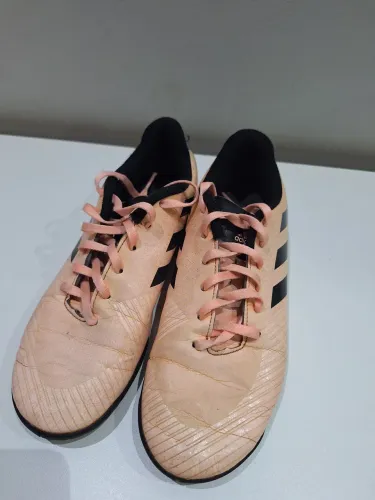 Chuteira Adidas 34
