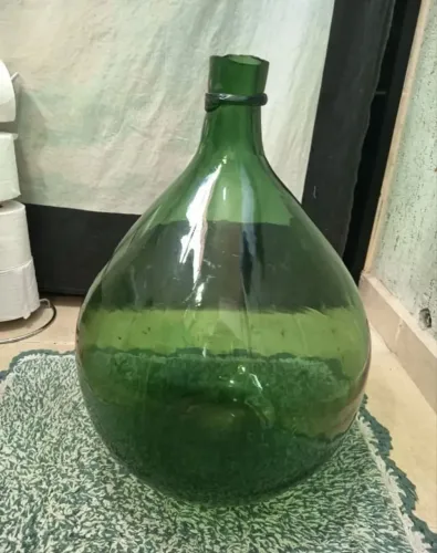 Garrafão Esmoleiro! Relíquia em vidro verde. Oferta!!
