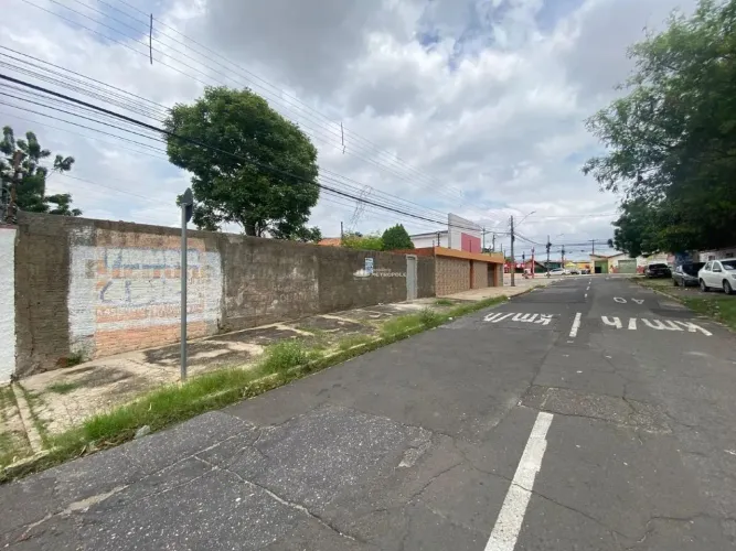 Terreno à venda no Morada do Sol próximo à Av. João Antônio Leitão