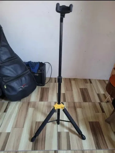 Suporte Hercules para guitarra, violão, contrabaixo...