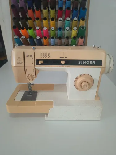 Máquina de Costura Singer Facilita Zig Zag 14