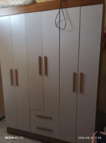 Urgente Cama Box Topázio e Guarda roupa 6 portas e 2 gavetas estado de novo