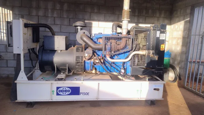 Grupo gerador de 165 KVA