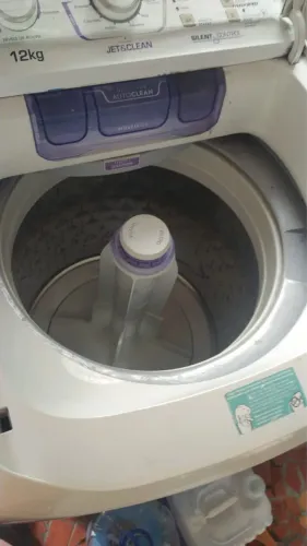 Vende-se máquina