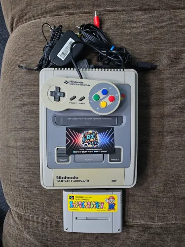 SUPER FAMICOM (SNES)