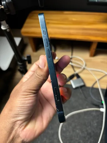 iPhone 13 bateria 73% todo original