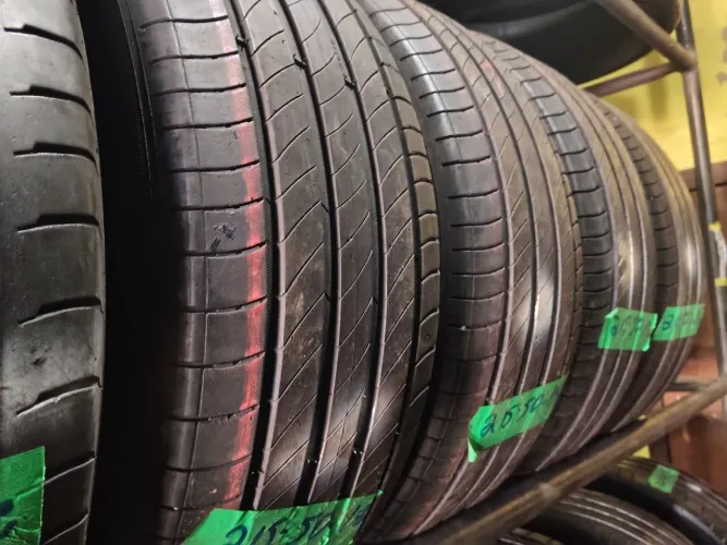 4/ 2155018/Michelin seminovos top demais 1300$