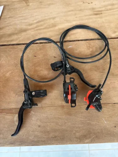 Freio hidráulico Shimano M4100