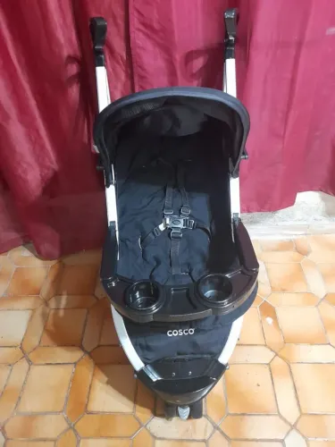 CARRINHO DE BEBÊ PRETO