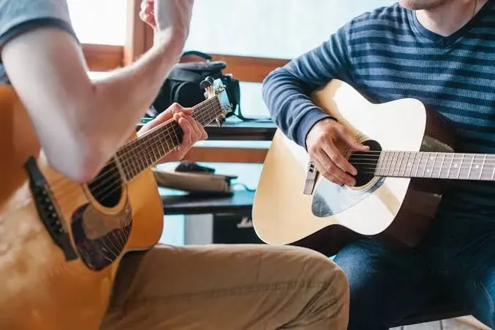 Aulas de Violão, Baixo e Guitarra 