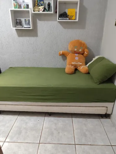 Cama de solteira com auxiliar usada